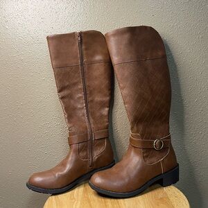 St. John's Bay Caramel Deer Stacked Heel Riding Boots Women’s Size 6